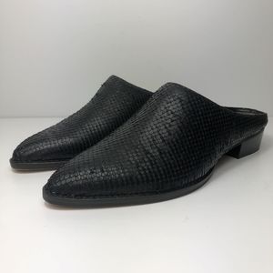 Black Sliced Leather Shoes